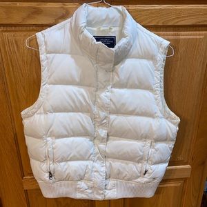 American Eagle Size L Puffer Vest